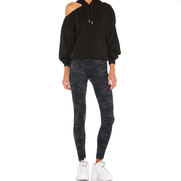 SPANX - Picture 4 of 11